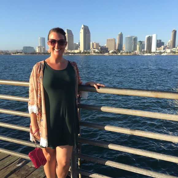 Meet your Posher, Ali - Picture 1 of 12